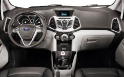 FORD ECO SPORT green