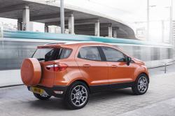 FORD ECO SPORT red