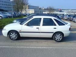 FORD ESCORT 1.6 I 16V green