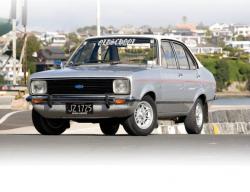 FORD ESCORT silver