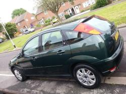 FORD FOCUS 1.4 green