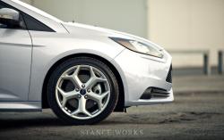 FORD FOCUS ST white