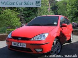 FORD FOCUS red