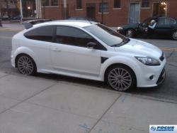 FORD FOCUS white