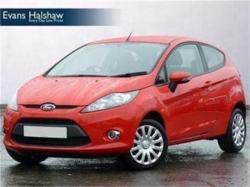 FORD FUSION 1.25 red