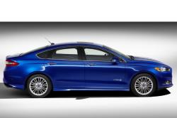 FORD FUSION blue