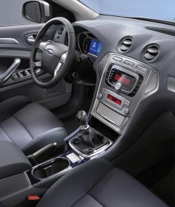 FORD MONDEO interior