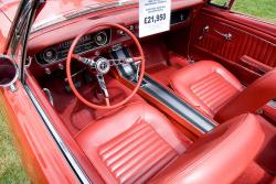 FORD MUSTANG 289 interior