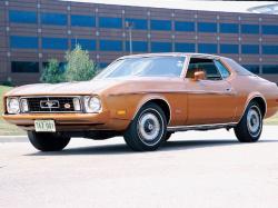 FORD MUSTANG brown