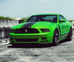 FORD MUSTANG green