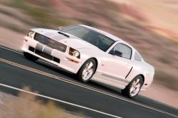 FORD MUSTANG white