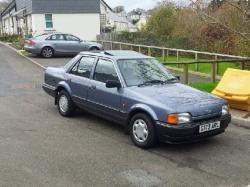 FORD ORION green