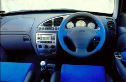 FORD PUMA 1.4 interior