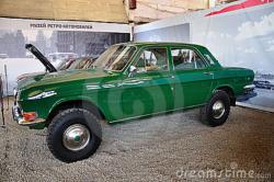 GAZ 24 green