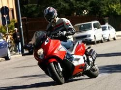 GILERA GP800 interior