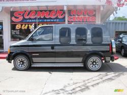 GMC SAFARI VAN black