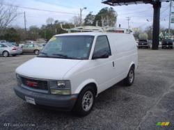 GMC SAFARI VAN white