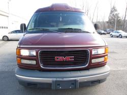 GMC SAVANA red