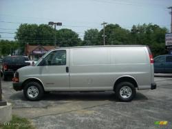 GMC SAVANA silver