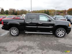 GMC SIERRA 1500 CREW CAB black