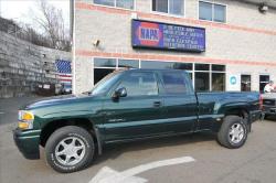 GMC SIERRA green