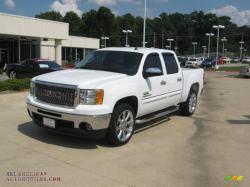 GMC SIERRA white