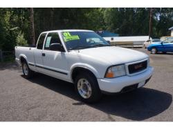 GMC SONOMA white