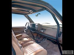 GMC SUBURBAN interior