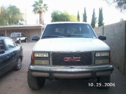 GMC SUBURBAN white