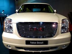 GMC Yukon Denali by Naiyyer