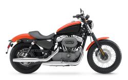 HARLEY-DAVIDSON 1200 red