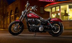 HARLEY-DAVIDSON DYNA CUSTOM red