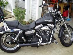 HARLEY-DAVIDSON DYNA black