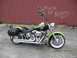 HARLEY-DAVIDSON DYNA green