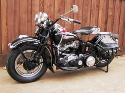 HARLEY-DAVIDSON FL PANHEAD red