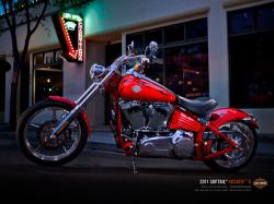 HARLEY-DAVIDSON SOFTAIL red