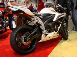 HONDA CBR 600 white