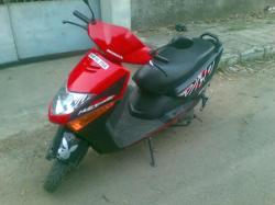 HONDA DIO red