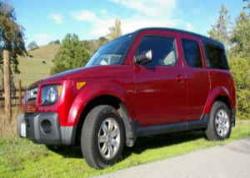 HONDA ELEMENT AWD white