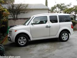 HONDA ELEMENT white