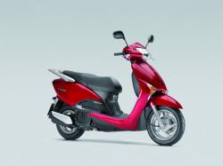 HONDA LEAD 100 red