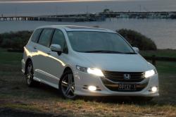 HONDA ODYSSEY white