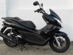 HONDA PCX black