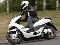 HONDA PCX white