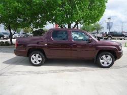 HONDA RIDGELINE RTL red