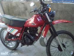 HONDA XL 125 red