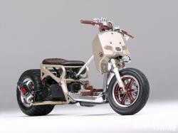 HONDA ZOOMER brown