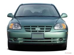 HYUNDAI ACCENT green