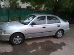 HYUNDAI ACCENT silver