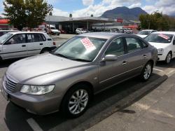 HYUNDAI AZERA 3.3. V6 interior